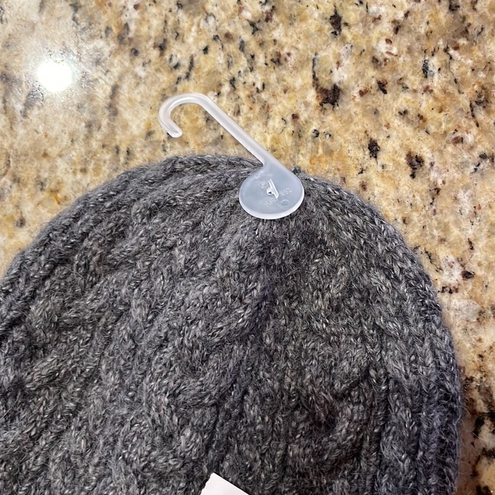 NWT Old Navy Knot Hat - Picture 6 of 7